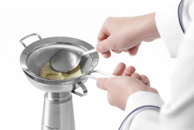 Trychtýř iSi nálevka se sítkem ø175mm, výška 90mm - Gastro příslušenství - Cedníky, Síta, Pasírky, Mačkadla