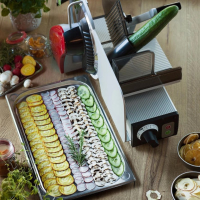 Nářezový stroj Graef CONCEPT 25L - nůž CERA 3 - s prodlouženým vozíkem (300mm) - Nářezové stroje, Tenderizéry - Nářezové stroje - Manuální