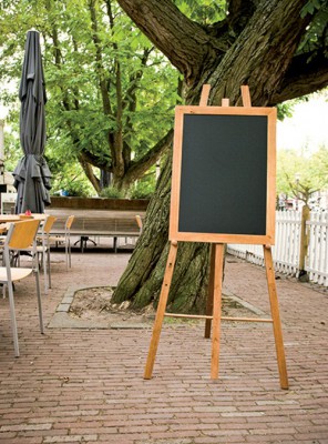 Securit® Dřevěný třínohý stojan 70x165 cm, teak - Barový, restaurační servis a hotelové doplňky - Nabídkové tabule Áčkové
